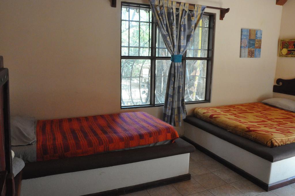 Hacienda La Isla Lodge Sarapiqui Ruang foto