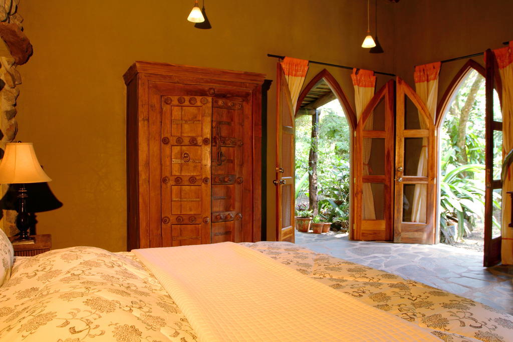Hacienda La Isla Lodge Sarapiqui Ruang foto